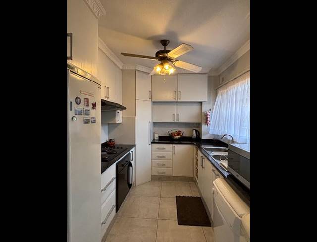 2 BEDROOM APARTMENT FOR SALE IN GLENWOOD